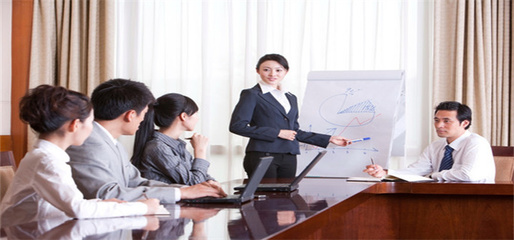 国药器械的国企属性及其在广告设计中的战略考量